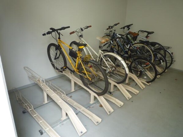 ラグゼガーデン松原の物件内観写真